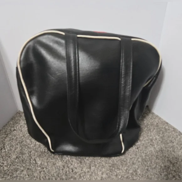 Atenti Red and Black Purse, Zippered Closure Tote Bag, Excellent Condition - Picture 2 of 13